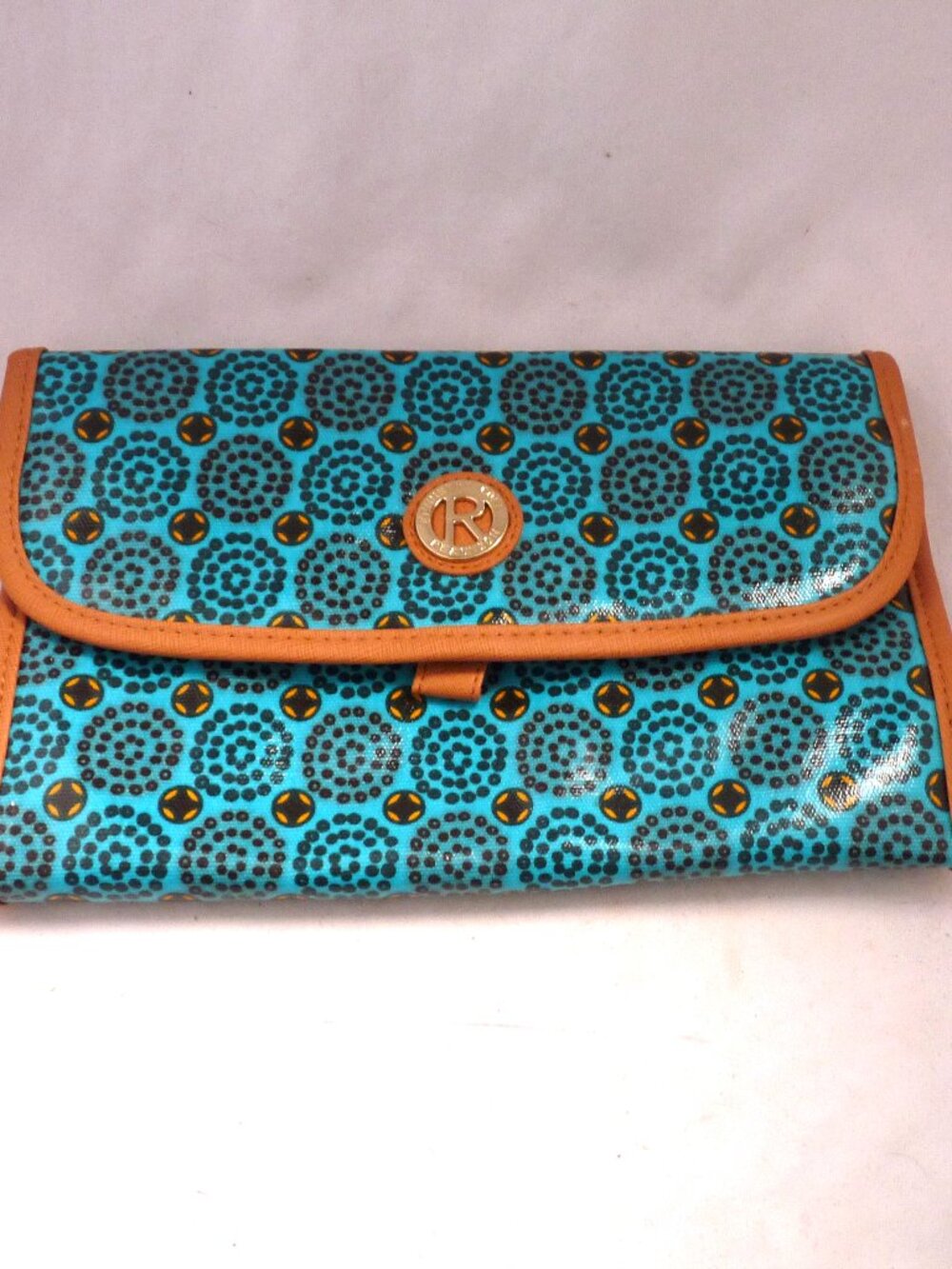 Kenneth Cole hanging toiletry case bag folding travel